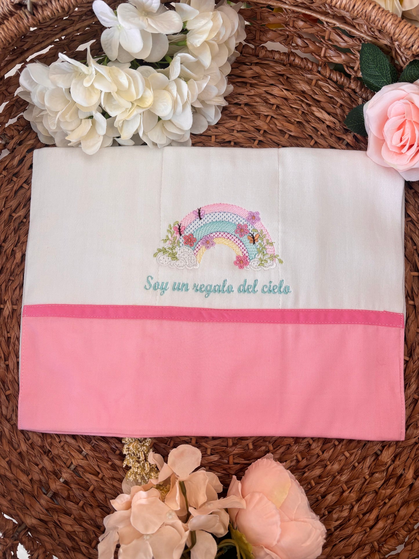 Pañito pink rainbow