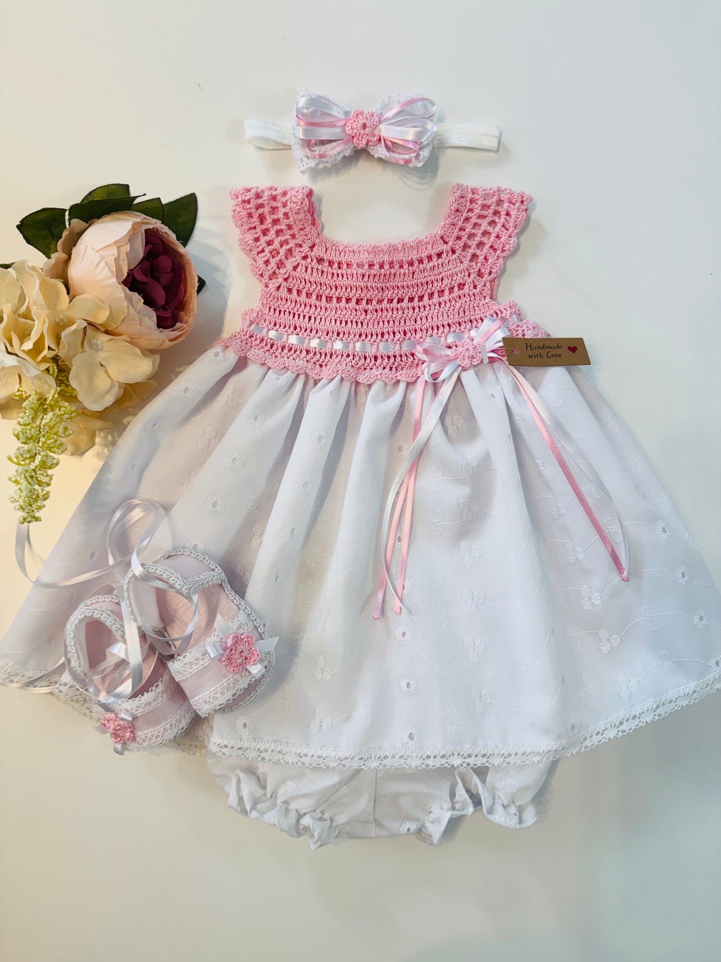 Croché White and Pink