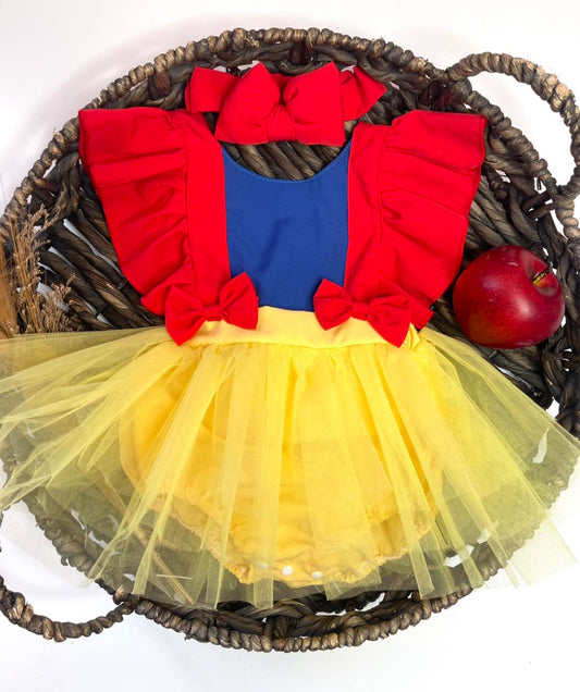 SNOW WHITE