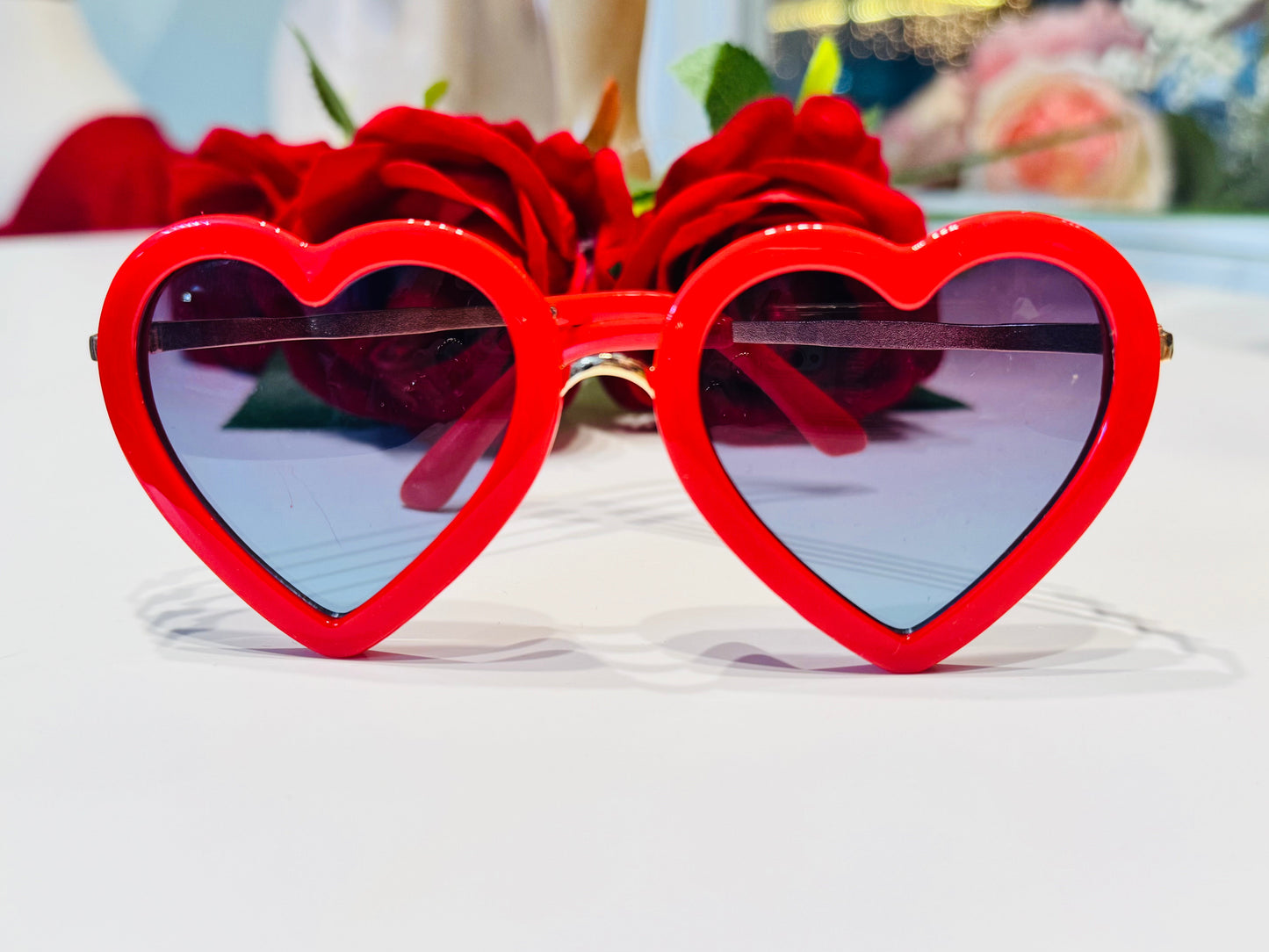 IN LOVE HEART SUNGLASSES